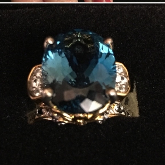 Jewelry - .925 & 10k GOLD 9.58k London Blue Topaz Size 8